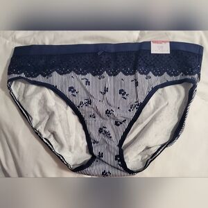 NWT Cacique Navy and White Lace Hipster